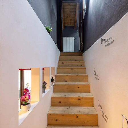 Апартаменти Leonardo Academy In 5' - Parcheggio Gratis - Laghi & Wi-Fi Сесто-Календе Екстер'єр фото